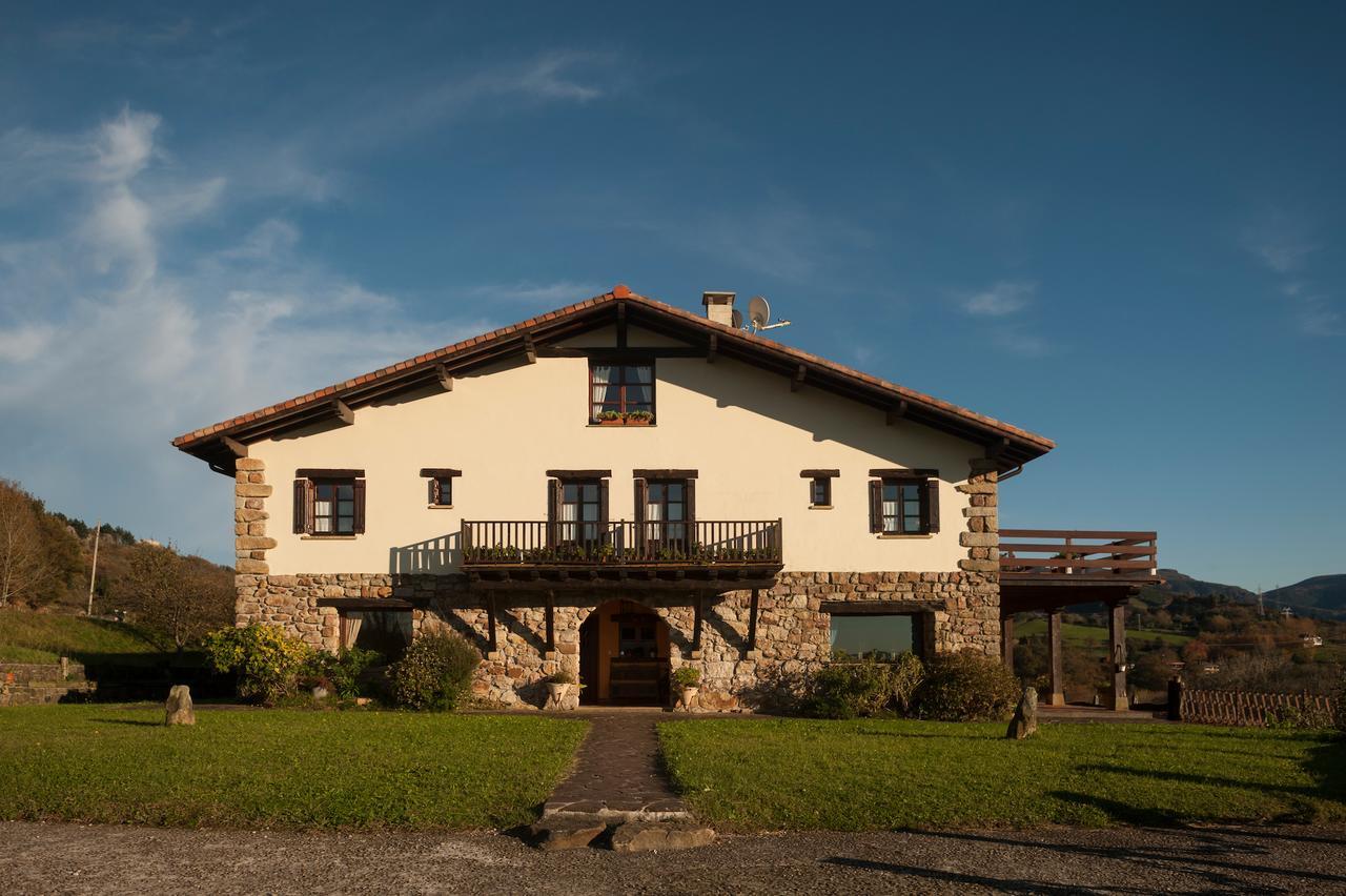 Гостевой дом Casa Peluaga Ойярсун Экстерьер фото
